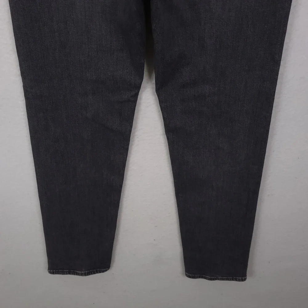 Levis black that